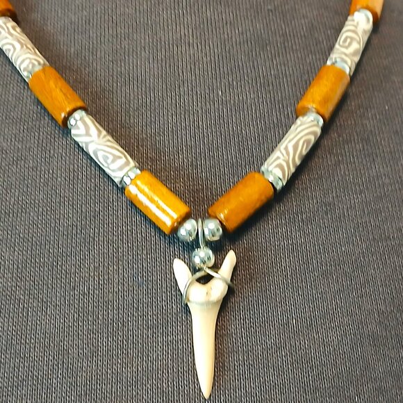 Wood, Metal and Plastic Necklace - Picture 2 of 3